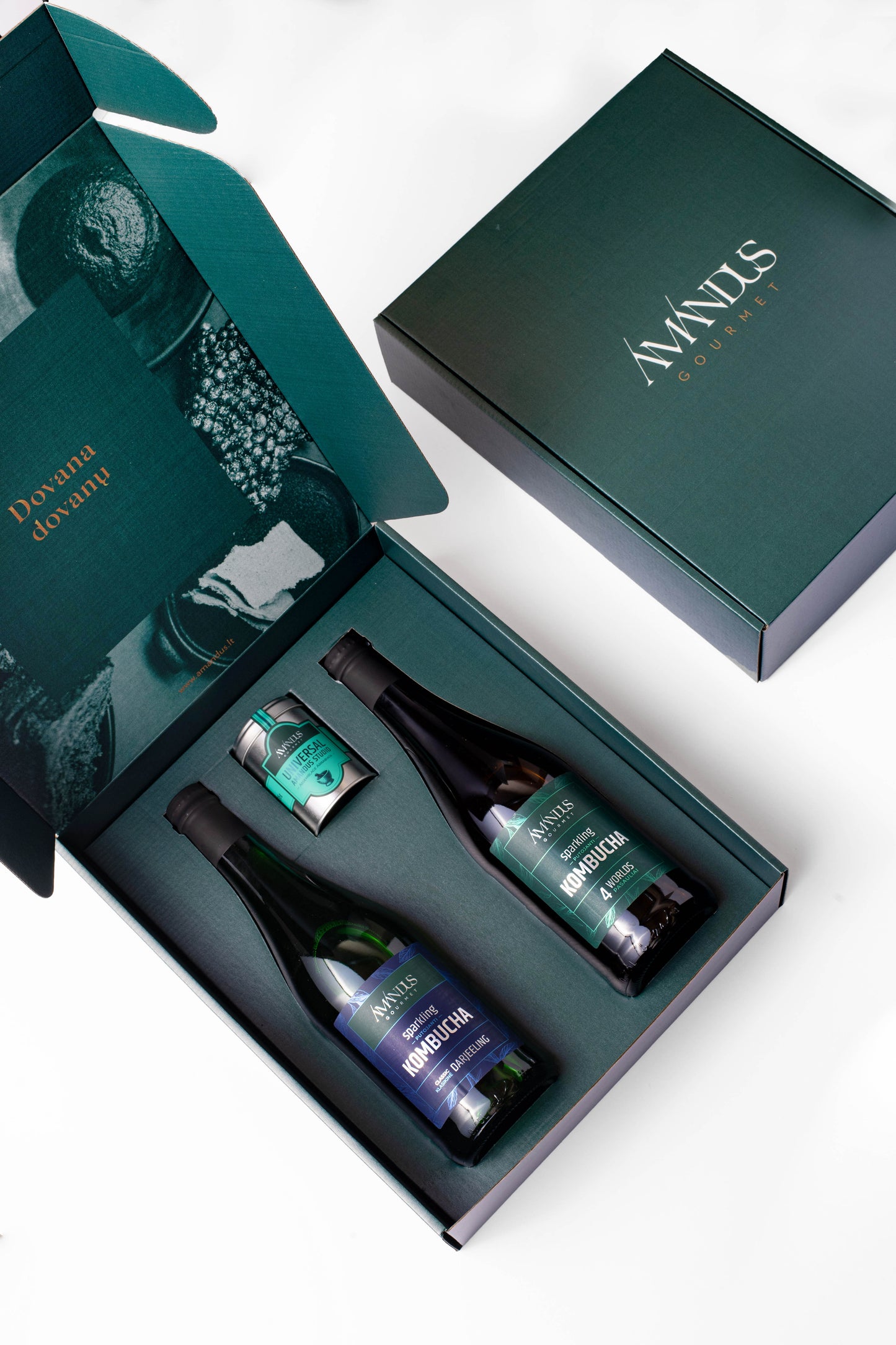 Didelis gurmaniškas dovanų rinkinys: dviejų kombučių ir prieskonių