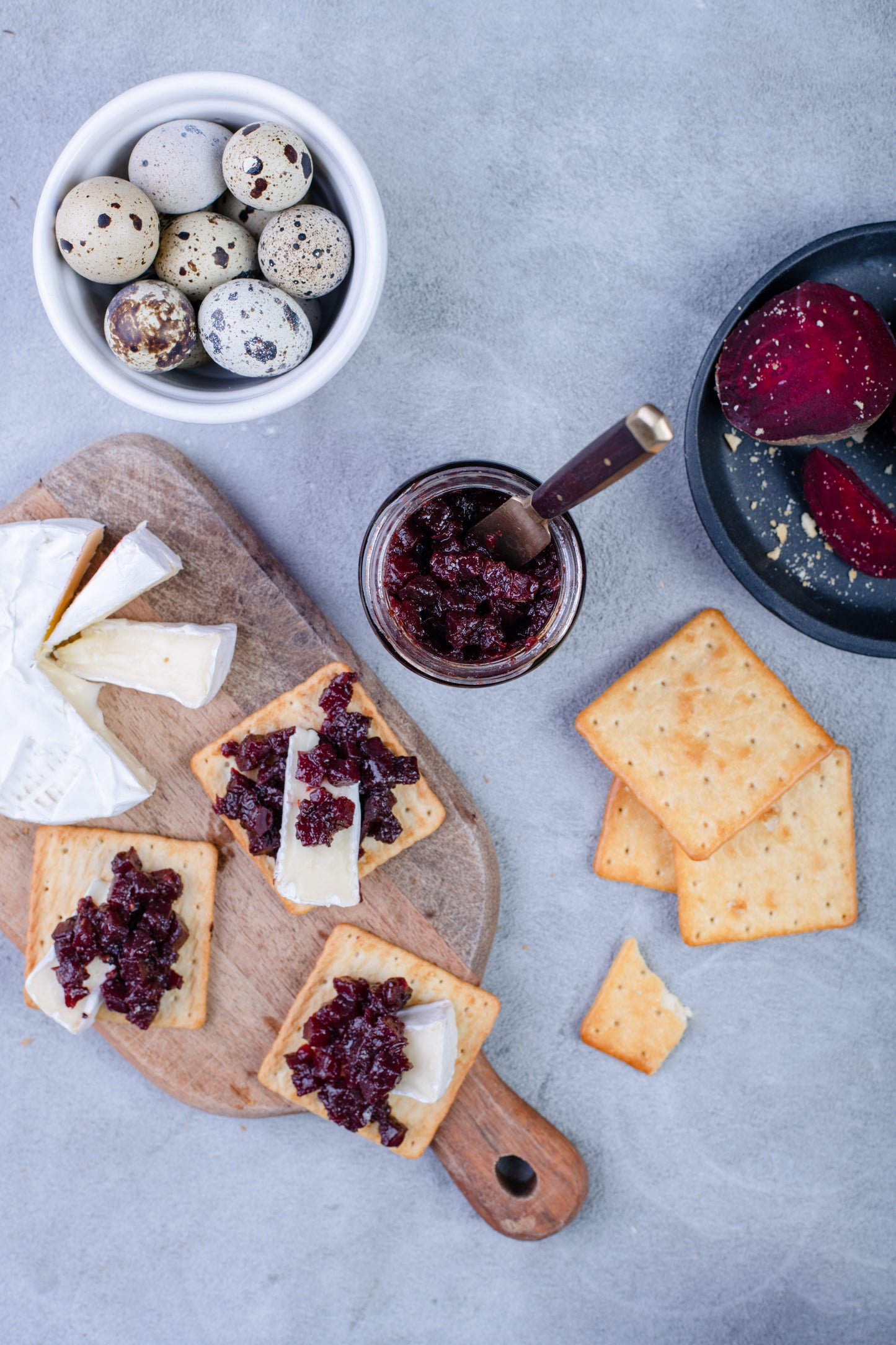 KARAMELIZUOTI BUROKĖLIAI SU BRUKNĖMIS IR PRIESKONIAIS